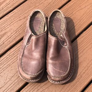 simple clogs womens